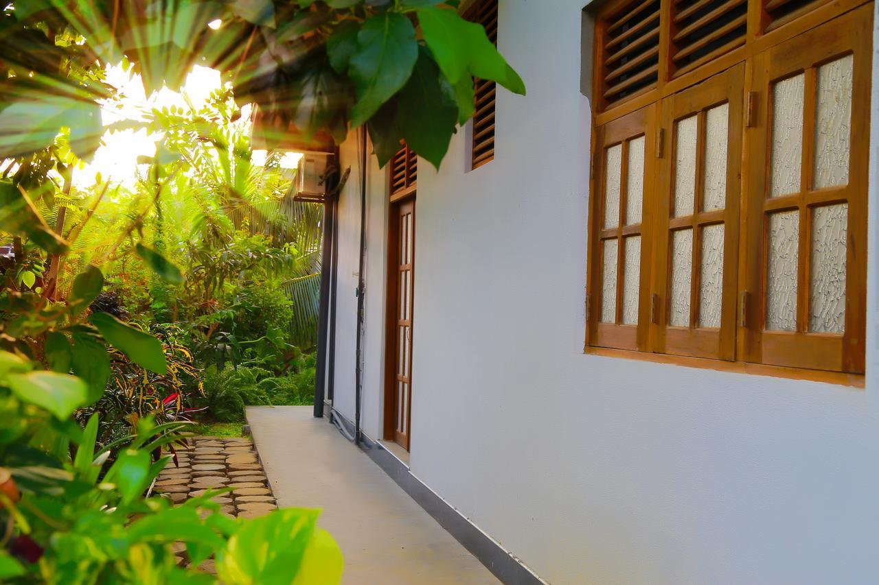 Eagle Homestay Tangalle Exterior photo