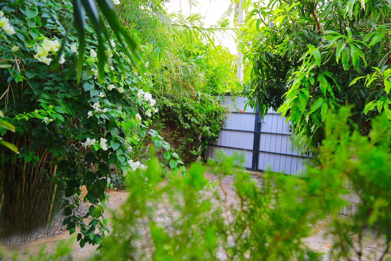 Eagle Homestay Tangalle Exterior photo