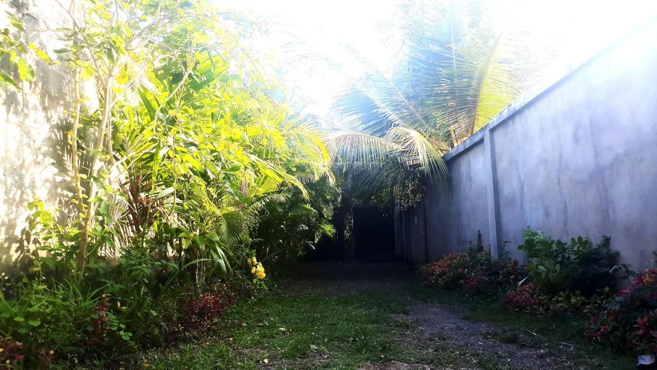 Eagle Homestay Tangalle Exterior photo